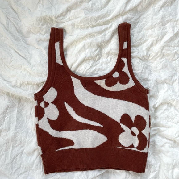 Pattern Knit Crop - Picture 2 of 2